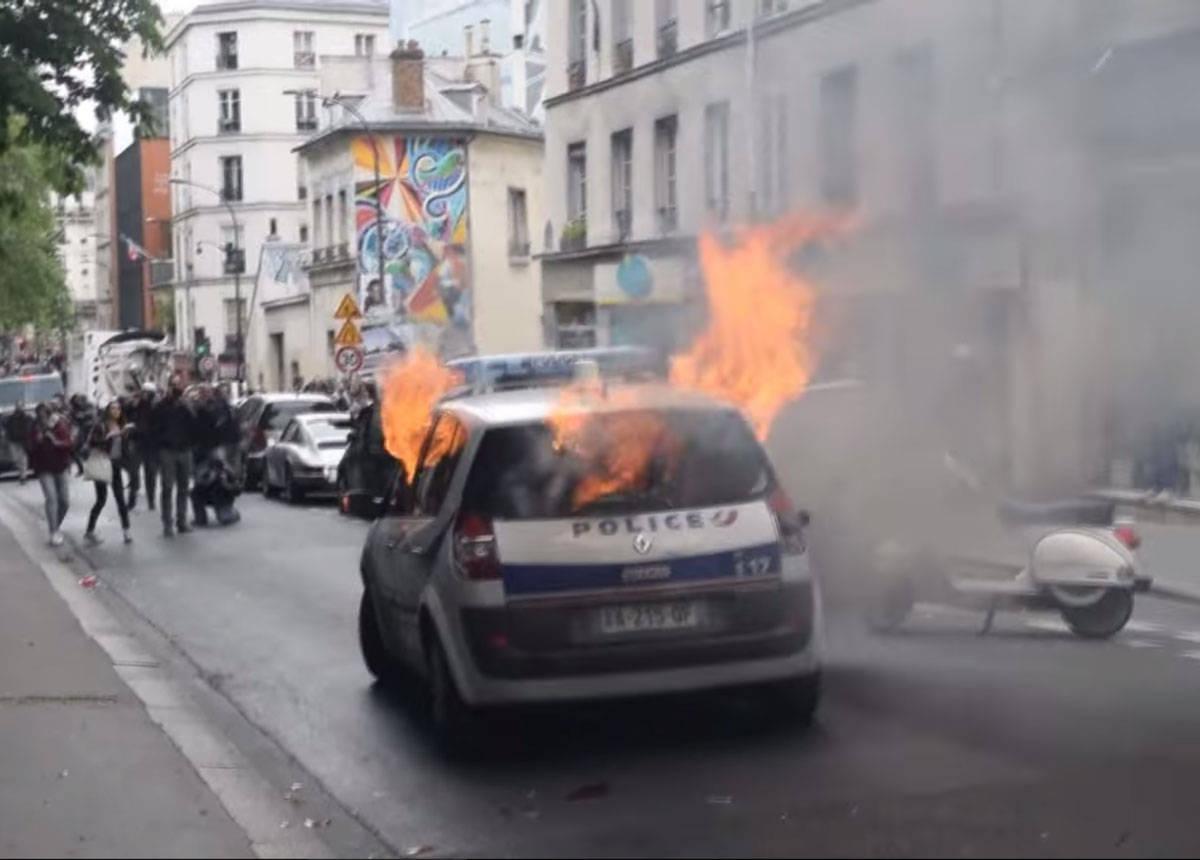 Voiture incendiée et justice carbonisée