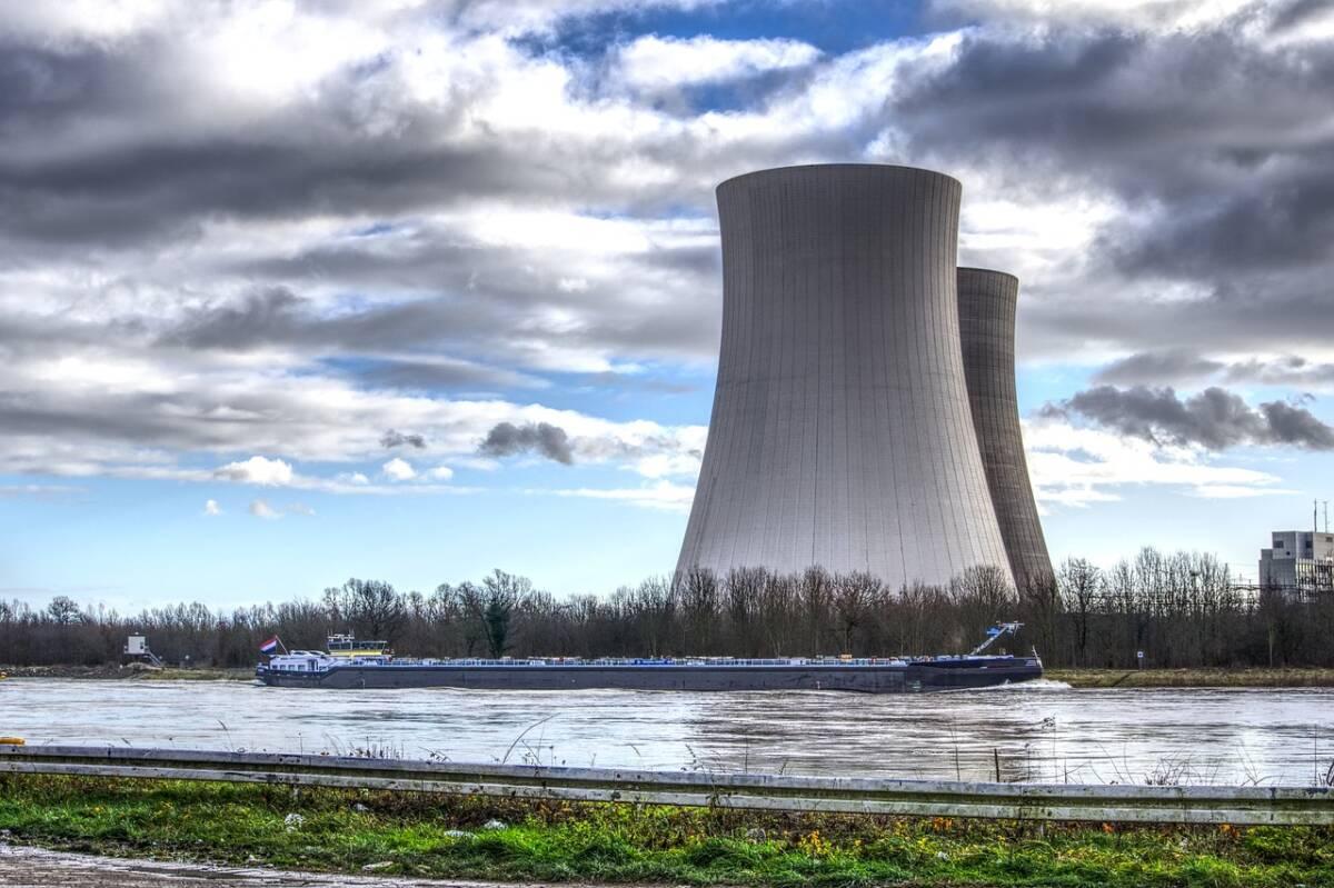 Les communistes veulent nationaliser EDF, ENGIE et Total Energies