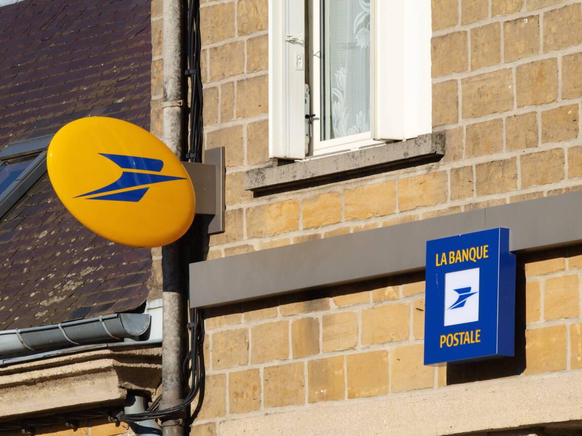 Le RN veut vendre la Poste à Amazon