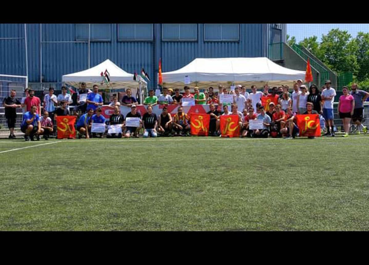 Les jeunes communistes du Doubs font jouer au foot pour la Palestine