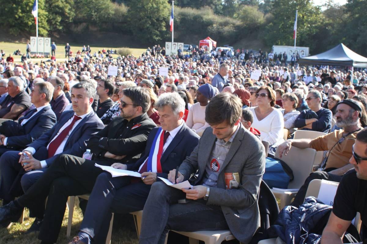 Les jeunes communistes rendent hommage aux 27 fusillés de Châteaubriant
